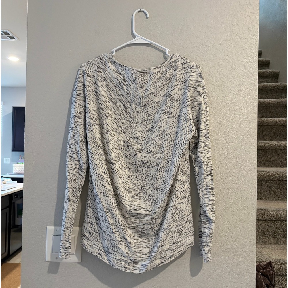 Lululemon Long Sleeve Scoop Neck Space Dye High Low Top Black White SIZE 8 - Picture 4 of 5
